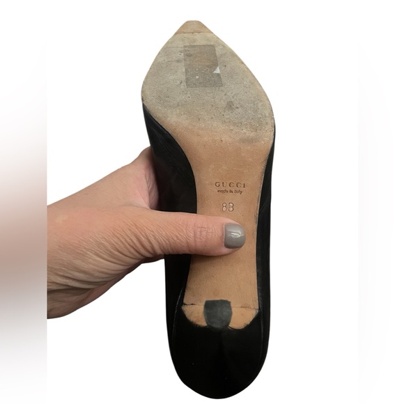 GUCCI Black Leather Pointy Pumps with Tassels, Size 8B, Made in Italy - Picture 8 of 9